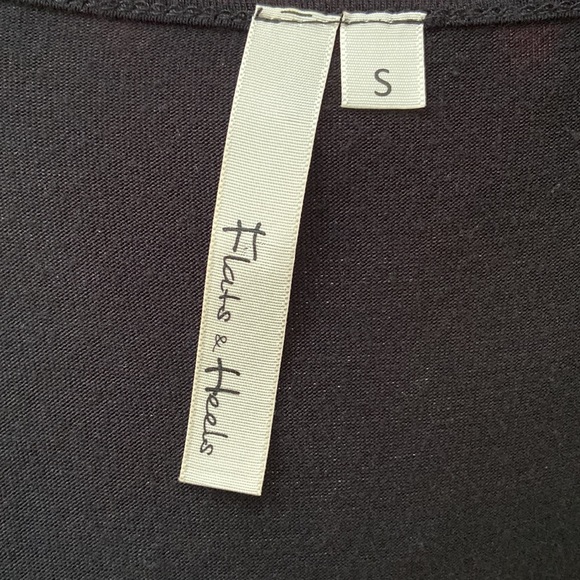 PRICE DROP! Flats & Heels Black Batwing / Dolman Sleeve Top Women's Size S - Picture 3 of 3